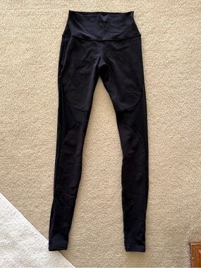 Alo Yoga Coast Stirrup Legging in Black Size XS